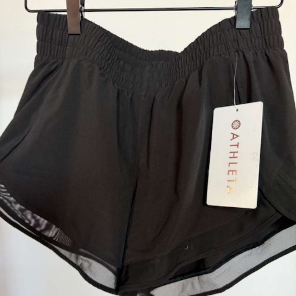 Athleta Mesh Run Shorts NWT